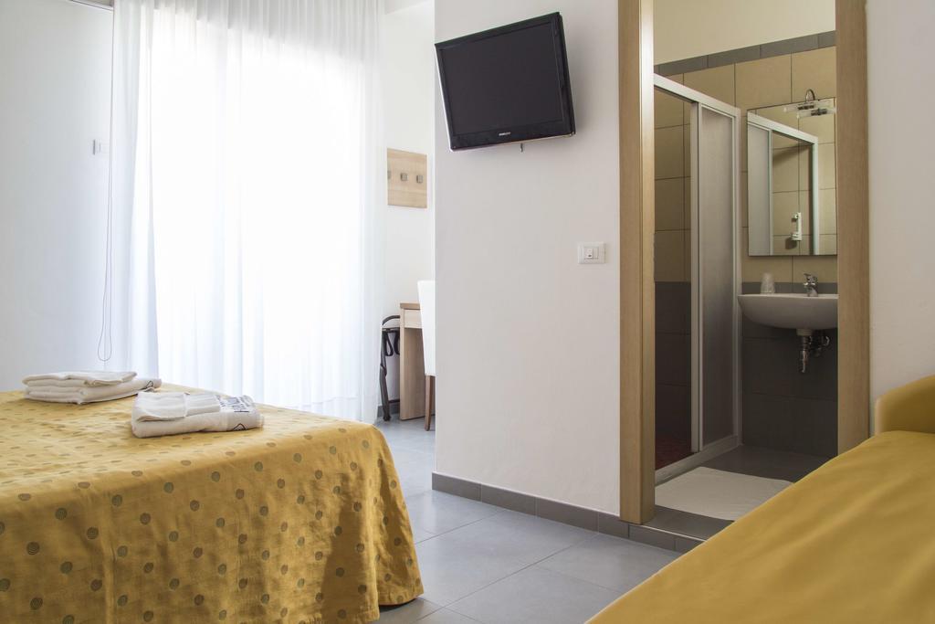 Hotel Nautilus Cattolica Exterior foto